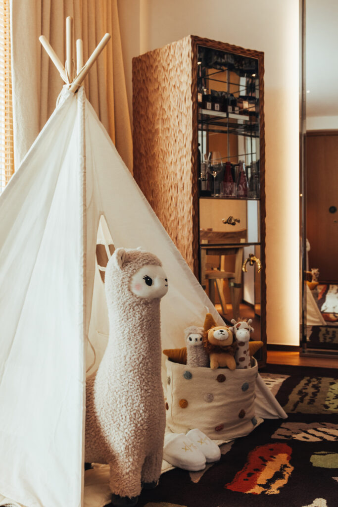 Tipi pour enfants et service pet-friendly © Hôtel SAX Paris