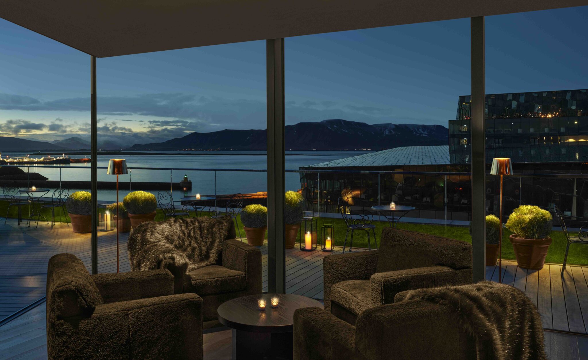 À Reykjavík en Islande, l'hôtel de luxe Reykjavik EDITION © Nikolas Koenig