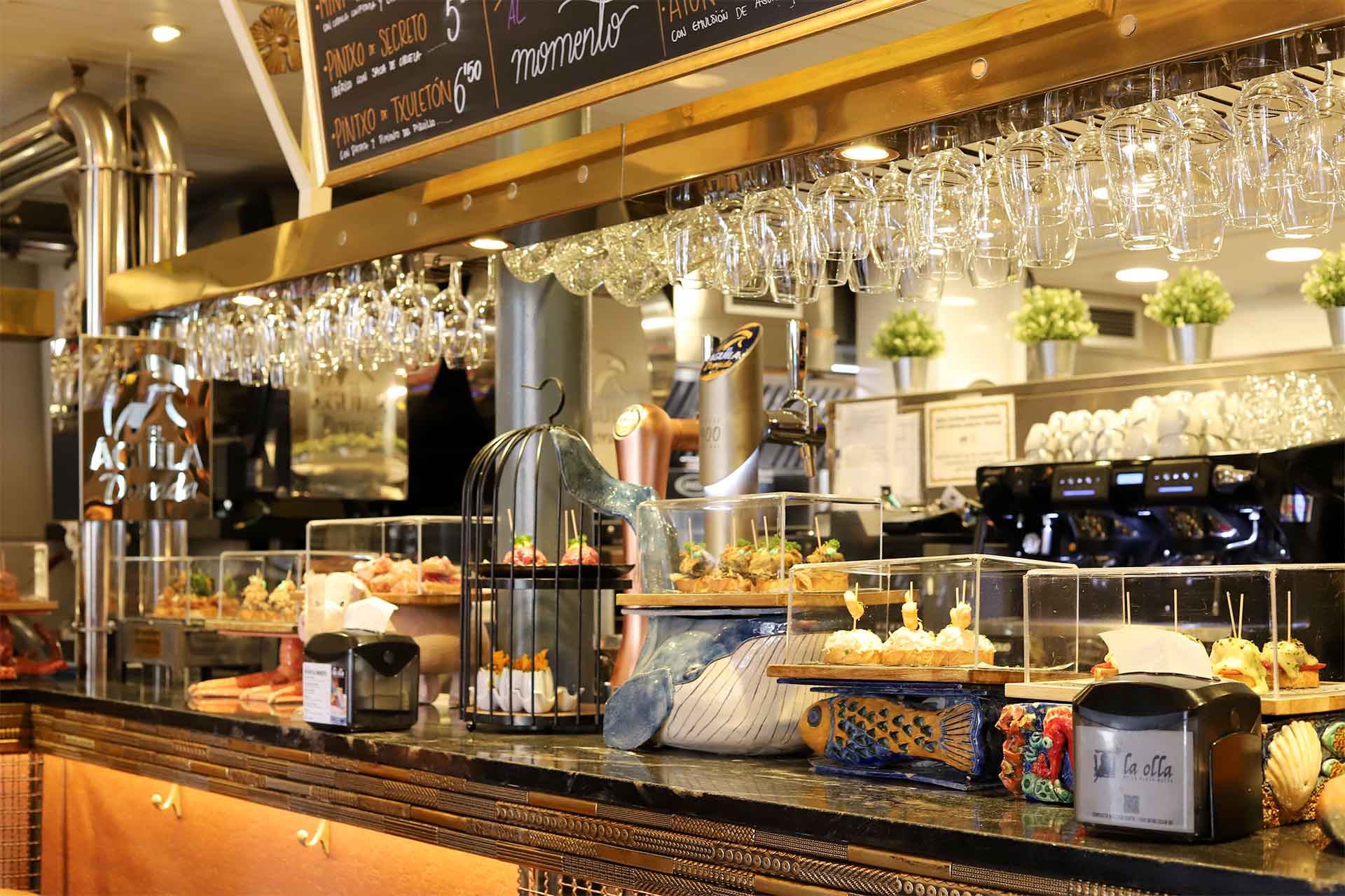 Le bar de La Olla à Bilbao sert parmi les meilleurs pinxtos © DR