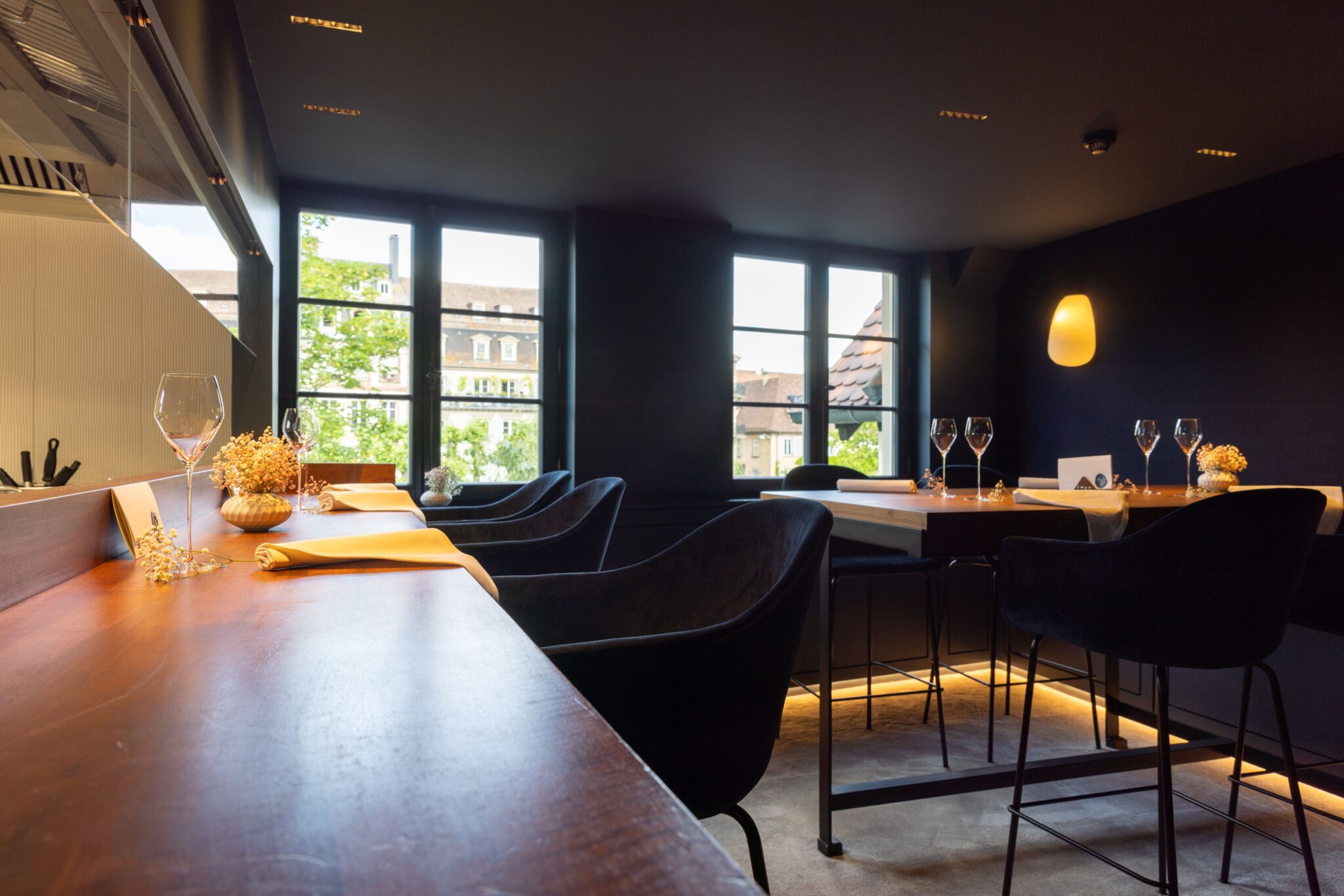 La salle élégante du restaurant étoilé © Le 1741