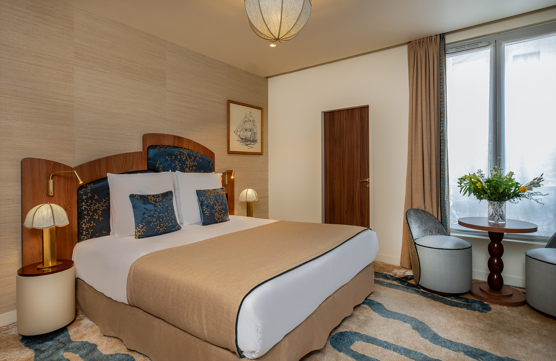 Une chambre Junior Suite de l'hôtel 4 étoiles proche de la Tour Eiffel, La Bourdonnais