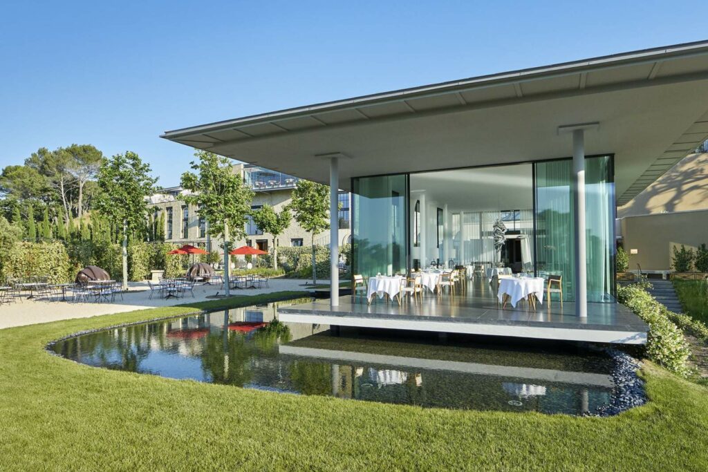 Villa La Coste au cœur des paysages provençaux © Villa La Coste