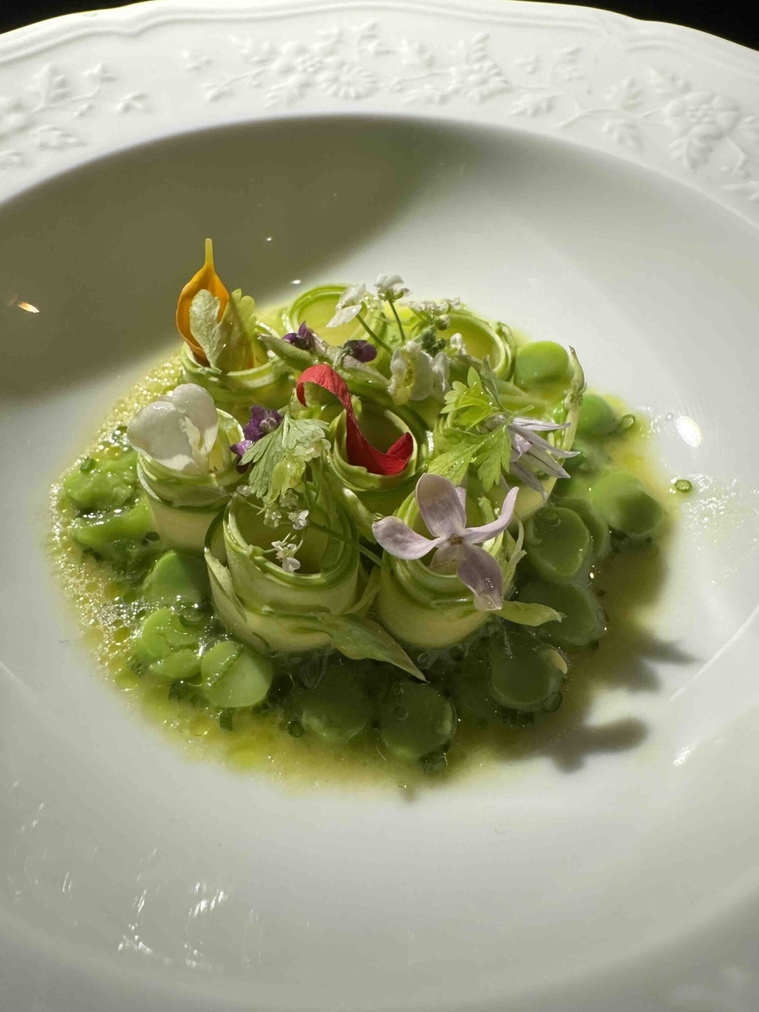 Un menu végétarien au restaurant Restaurant Anne - Le Pavillon de la Reine © Tiana Salles