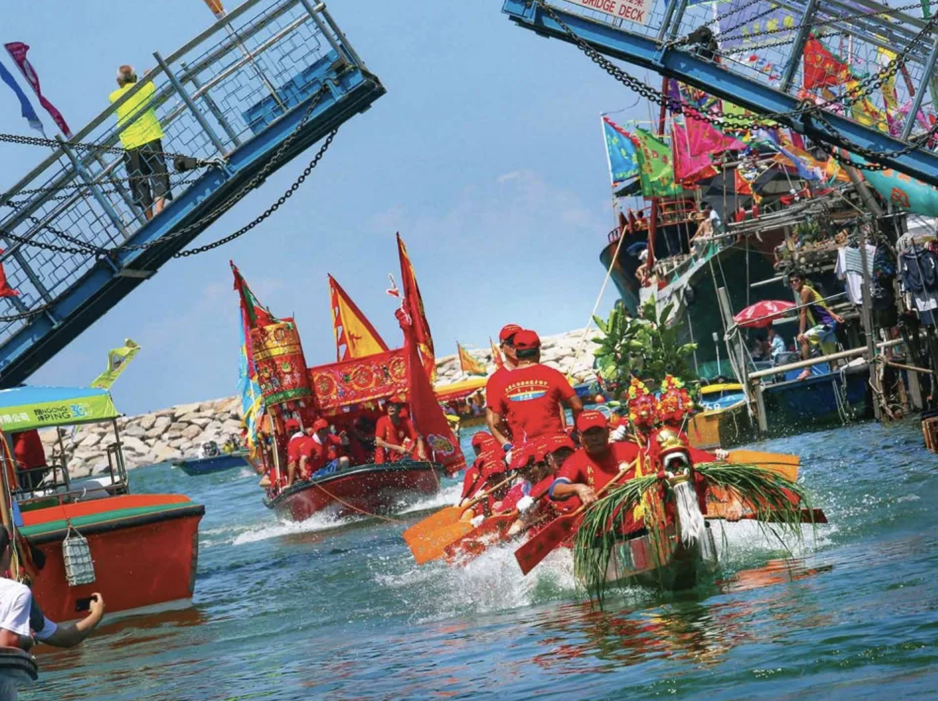 Défilé nautique des bateaux-dragons de Tai O © Hong Kong Tourism Board