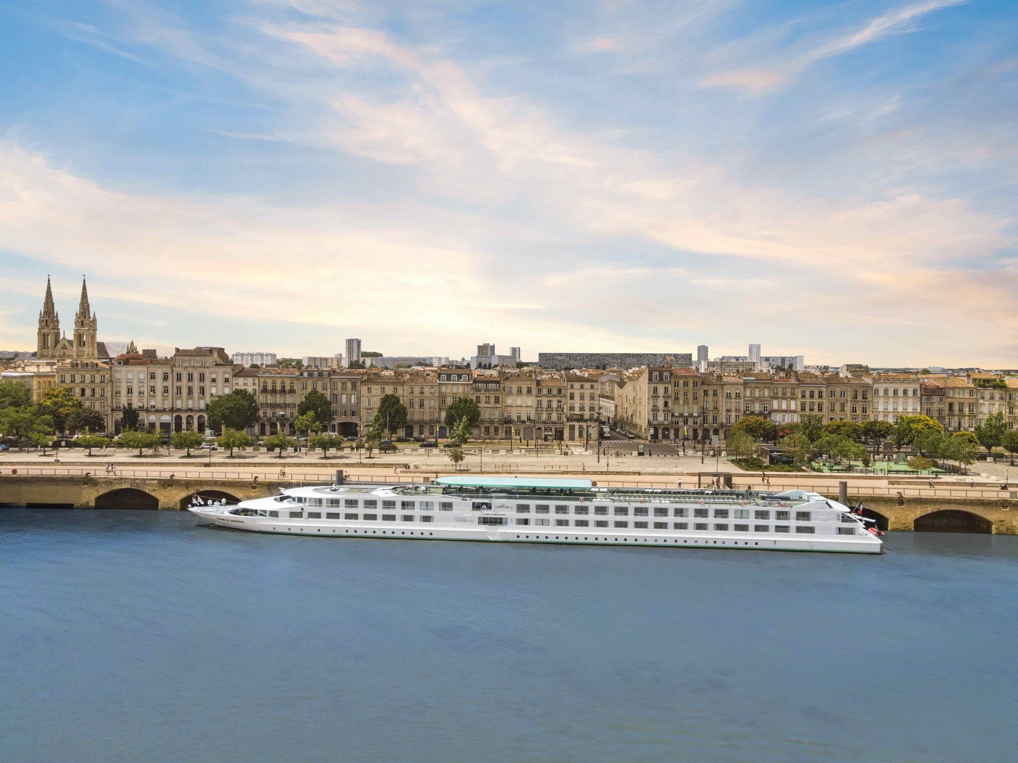 La croisière de luxe à Bordeaux © Alexandre Sattler