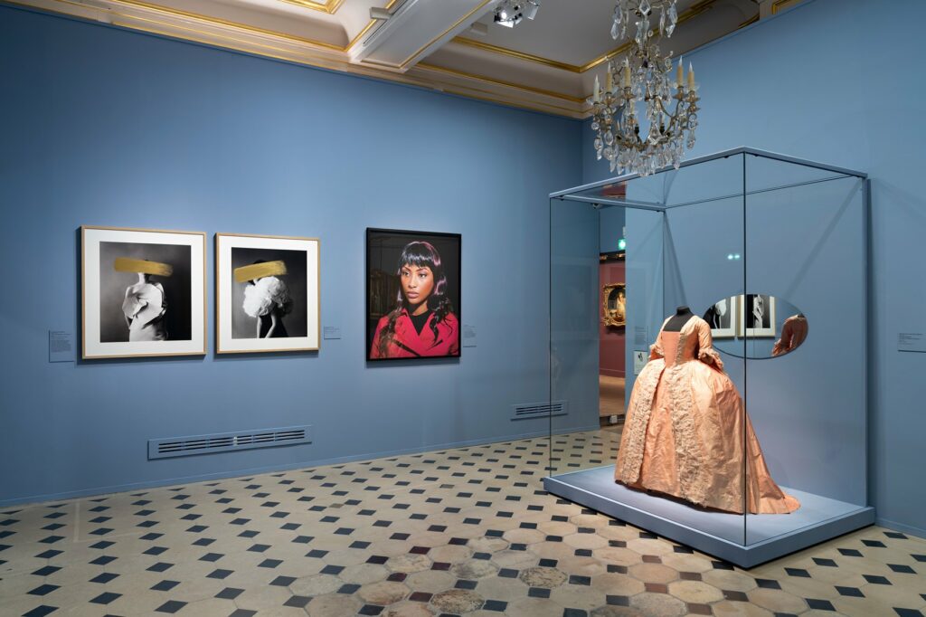 Mode contemporaine et héritage du XVIIIe siècle au musée Cognacq-Jay © Musée Cognacq-Jay