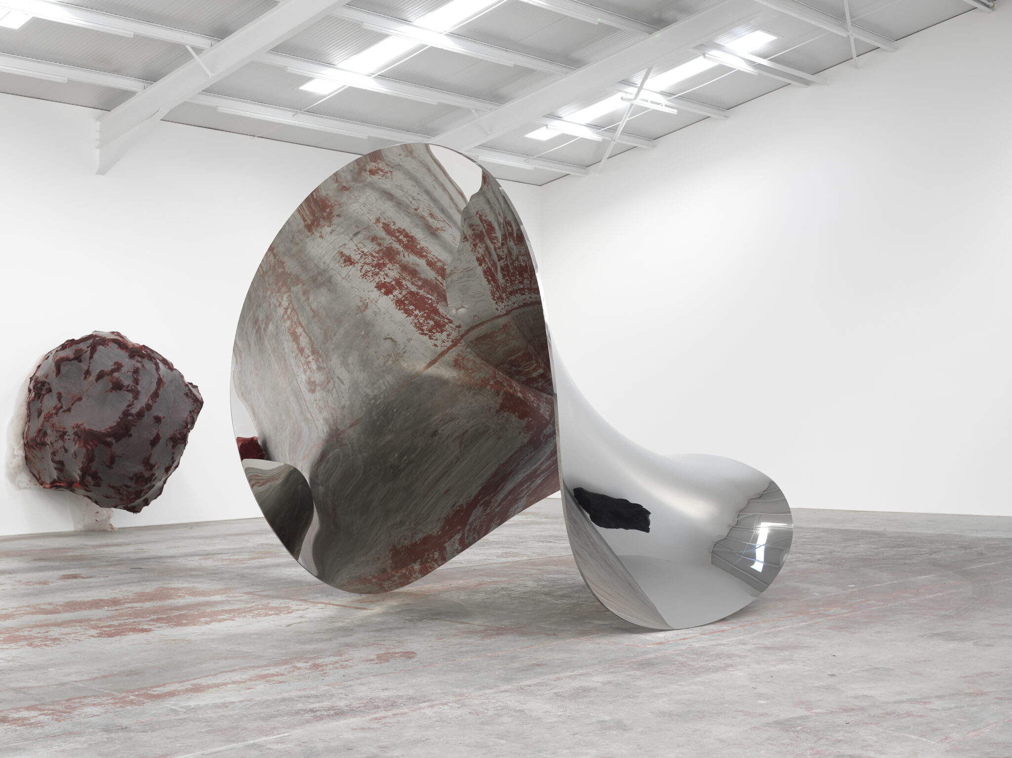 Tsunami 2018 Stainless steel © Dave Morgan, Anish Kapoor. All rights reserved, DACS, 2026