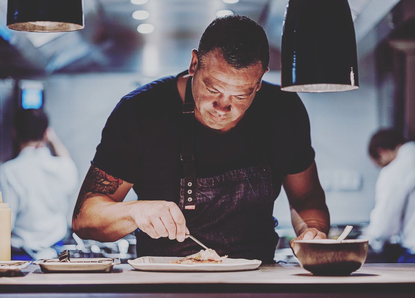 Le chef Guillaume Roget au restaurant gastronomique Ekaitza © DR