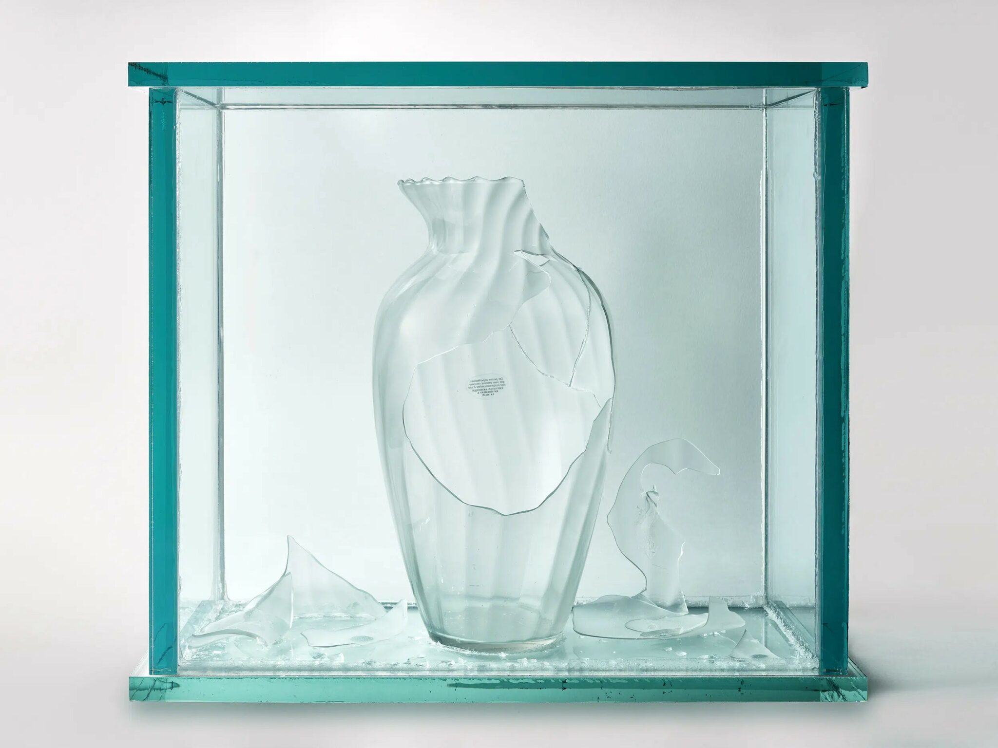 Anne et Patrick Poirier, Sculpture en verre issue de la série Ouranopolis, 1996 © Jean Christophe Lett ; ADAGP, Paris, 2026