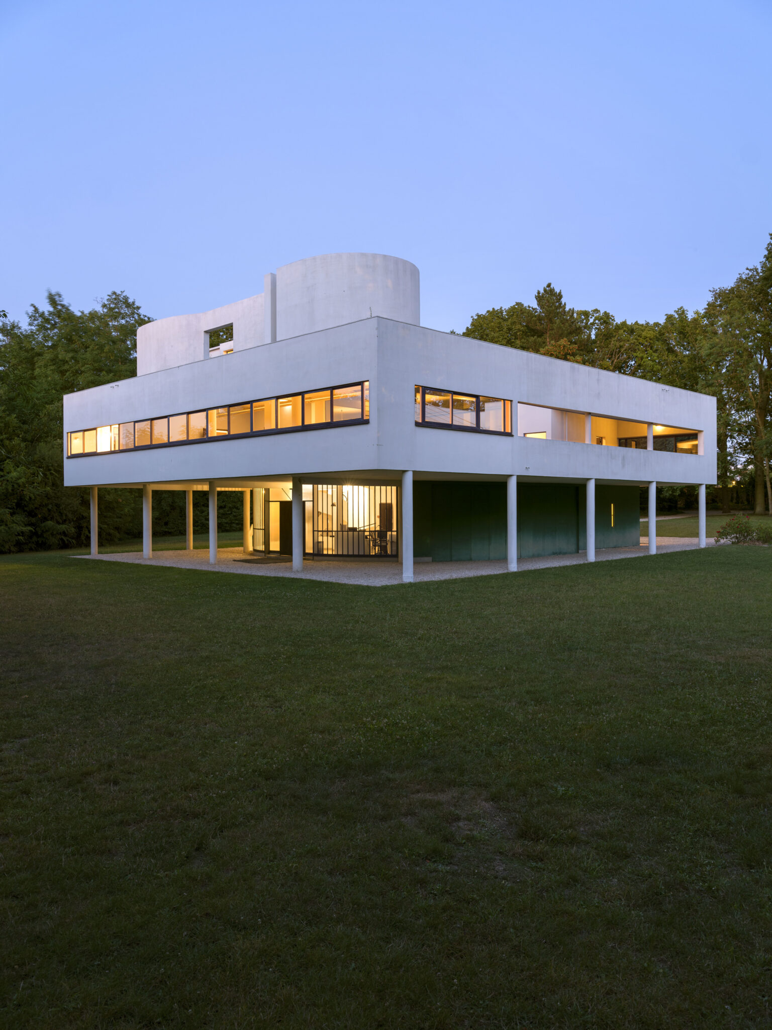 La villa Savoye en fin de journee facade ouest © Celine Clanet, CMN, 2026