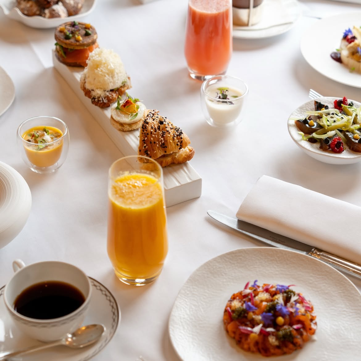 Le brunch du palace à Paris © The Peninsula Paris