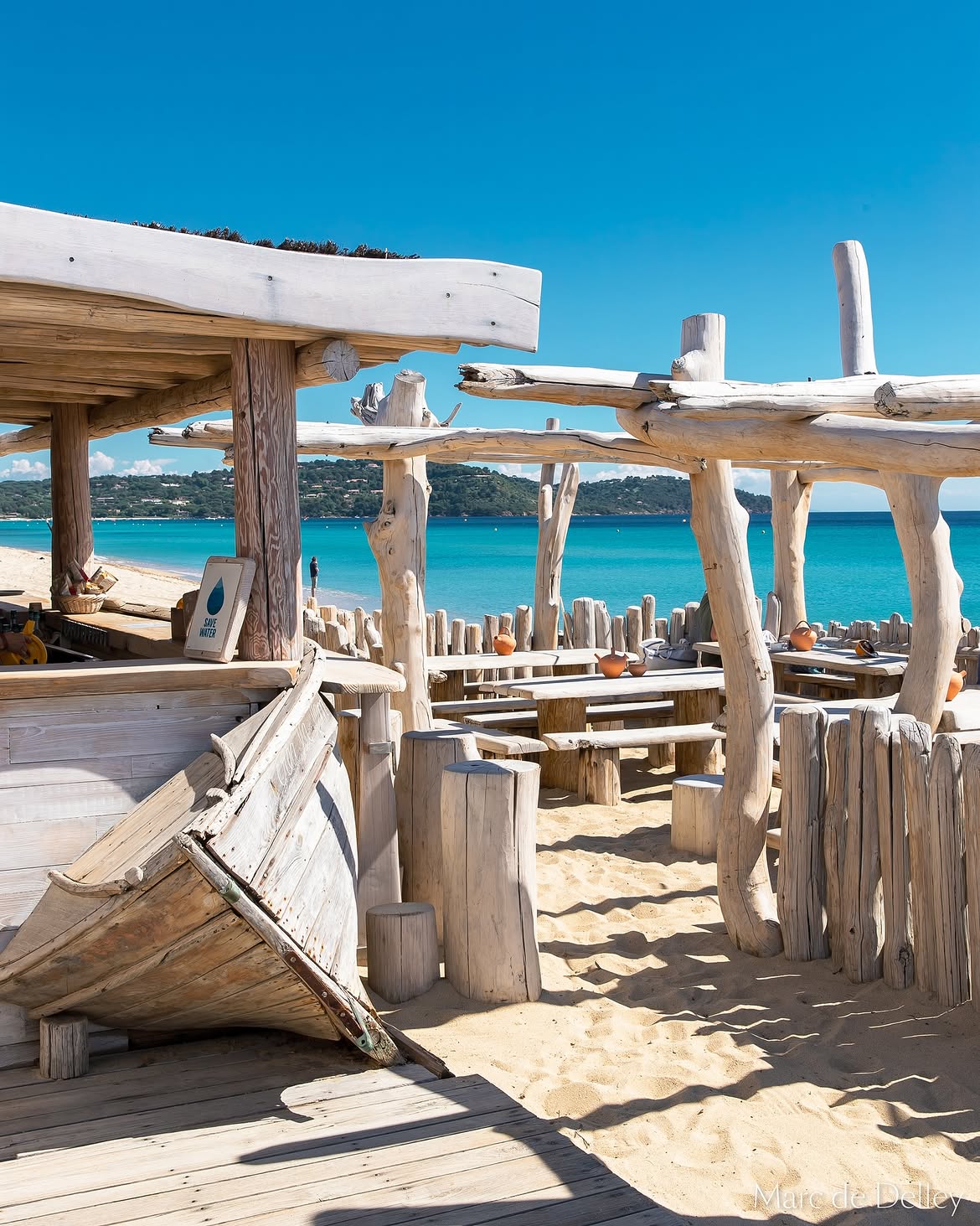 Le restaurant de bord de mer à Saint-Tropez © Le Club 55