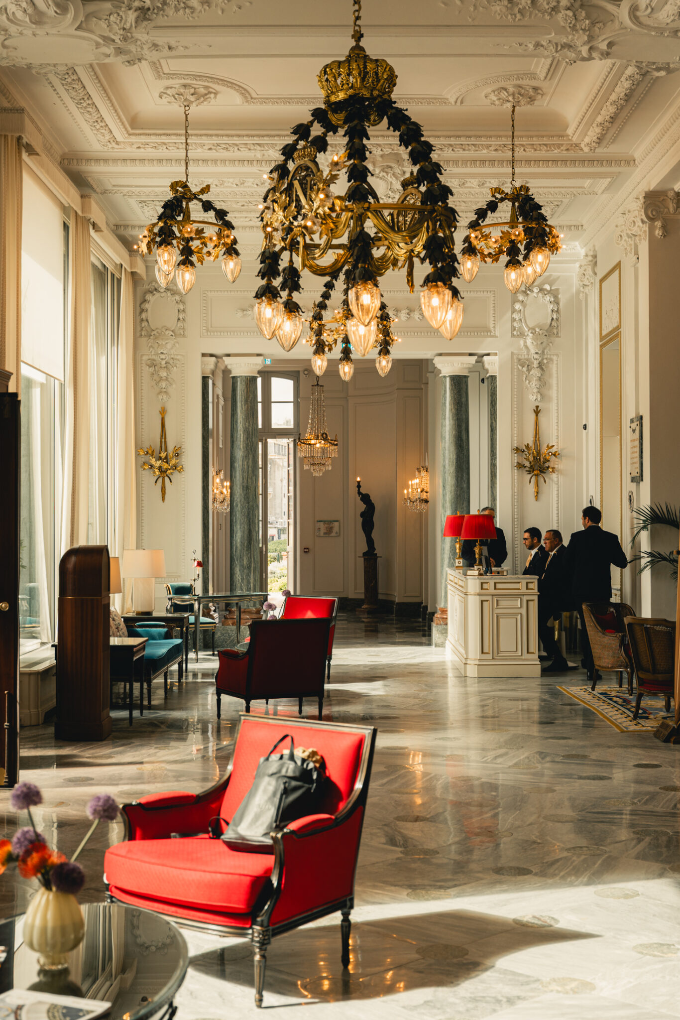 Le lobby de l'hôtel à Biarritz © Mathieu Bonnevie