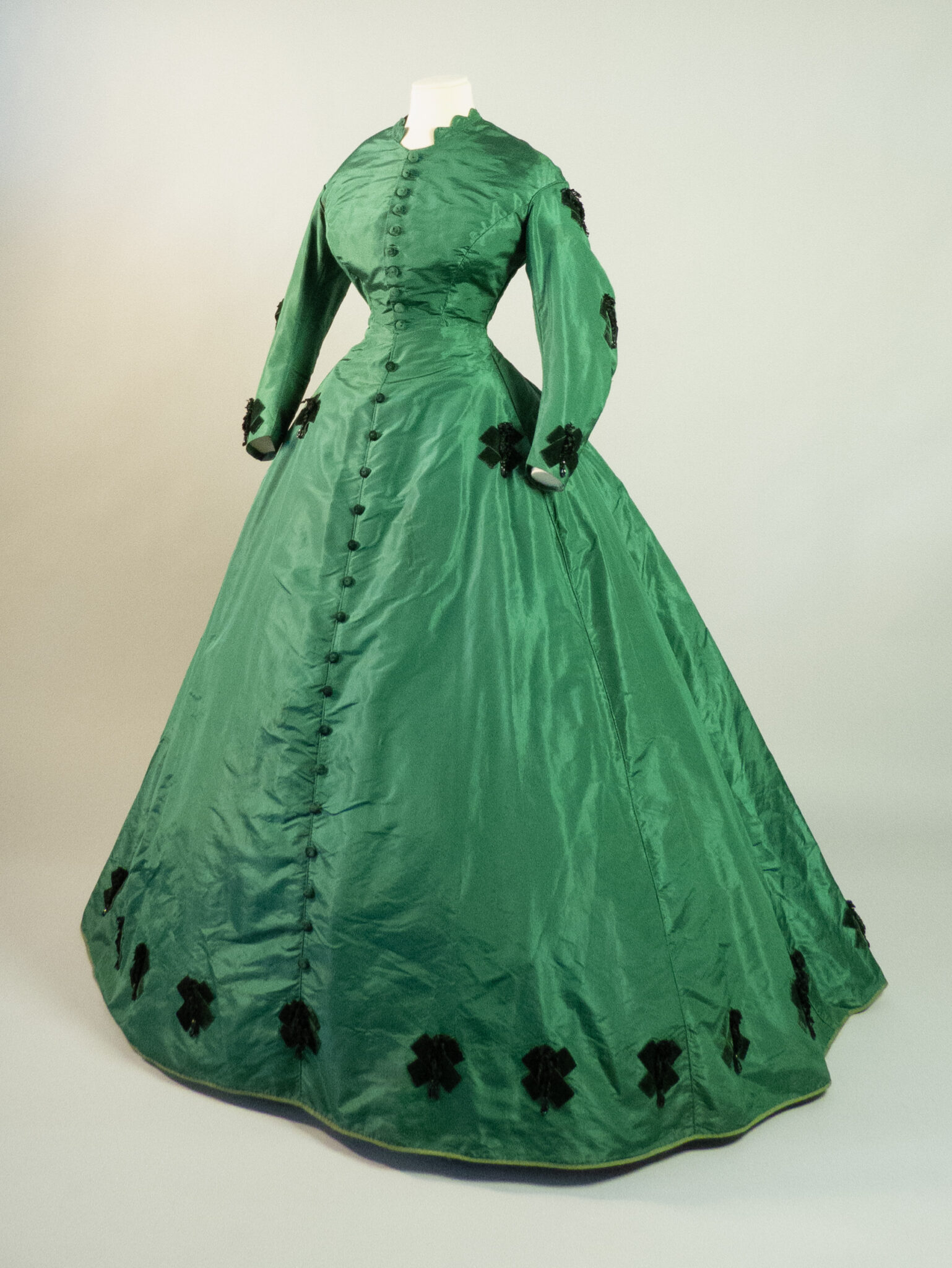 Robe de jour, de ligne Princesse, vers 1865