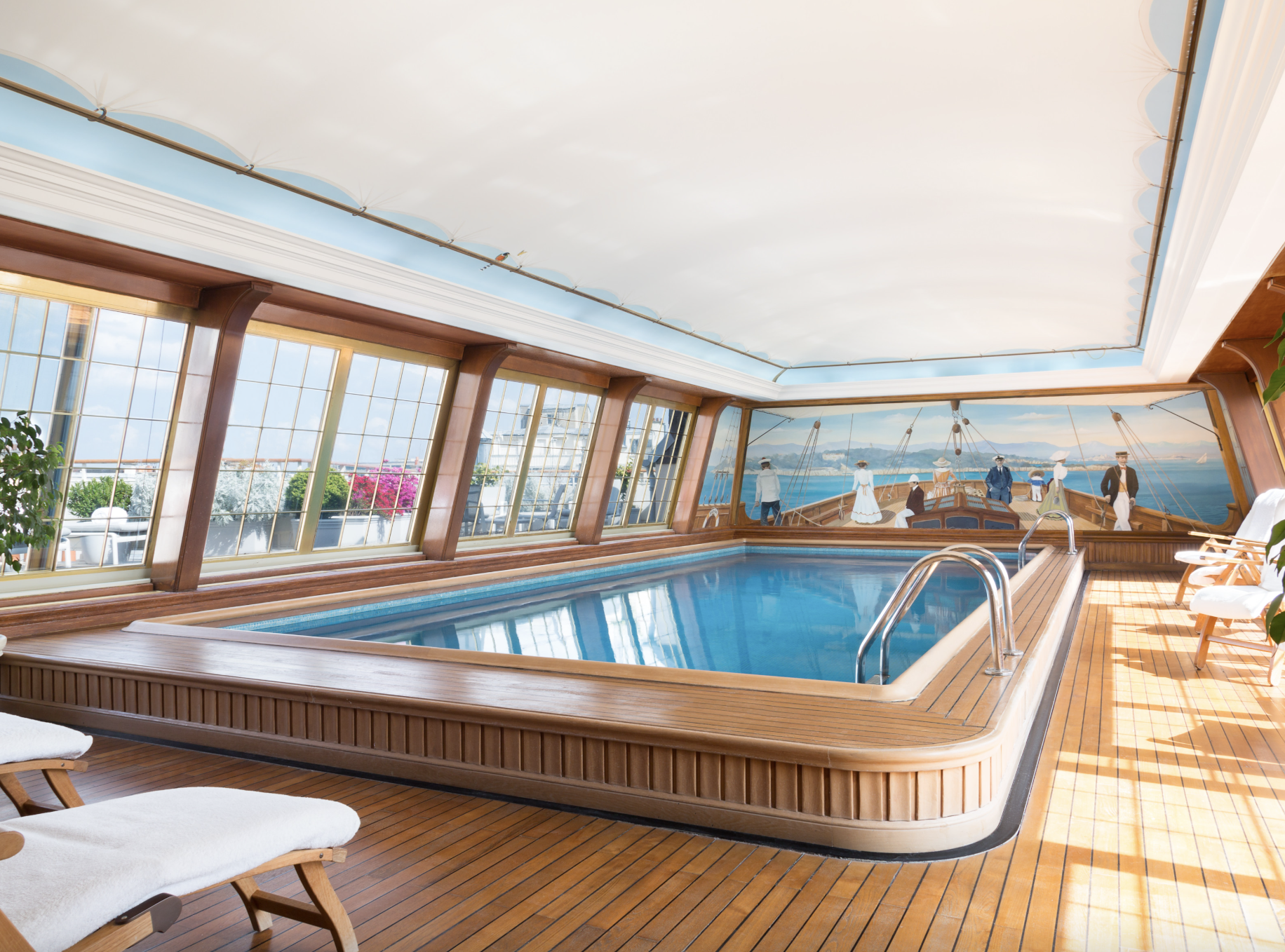 Les plus belles piscines d’hôtels de Paris © Bristol