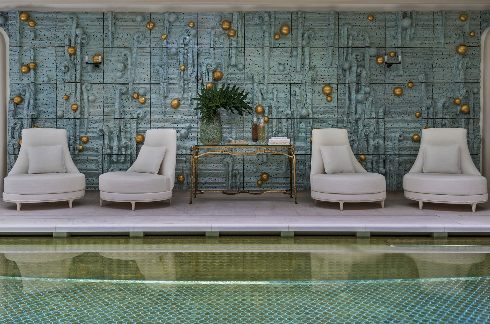 Les plus belles piscines d’hôtels de Paris © Crillon, A Rosewood Hotel
