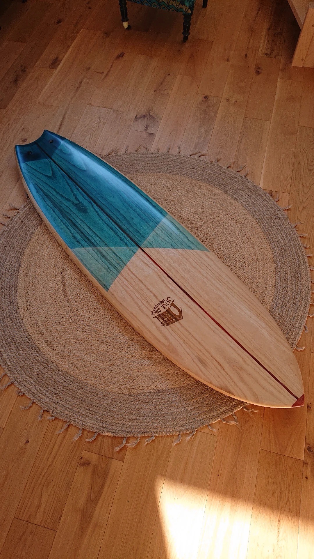 Petite Evo custom 50 en peuplier © little shed surfboard