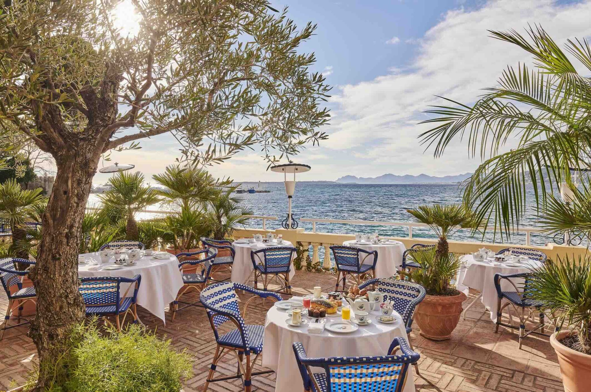 Un mariage sur la Côte d'Azur à l'hôtel © Belles Rives