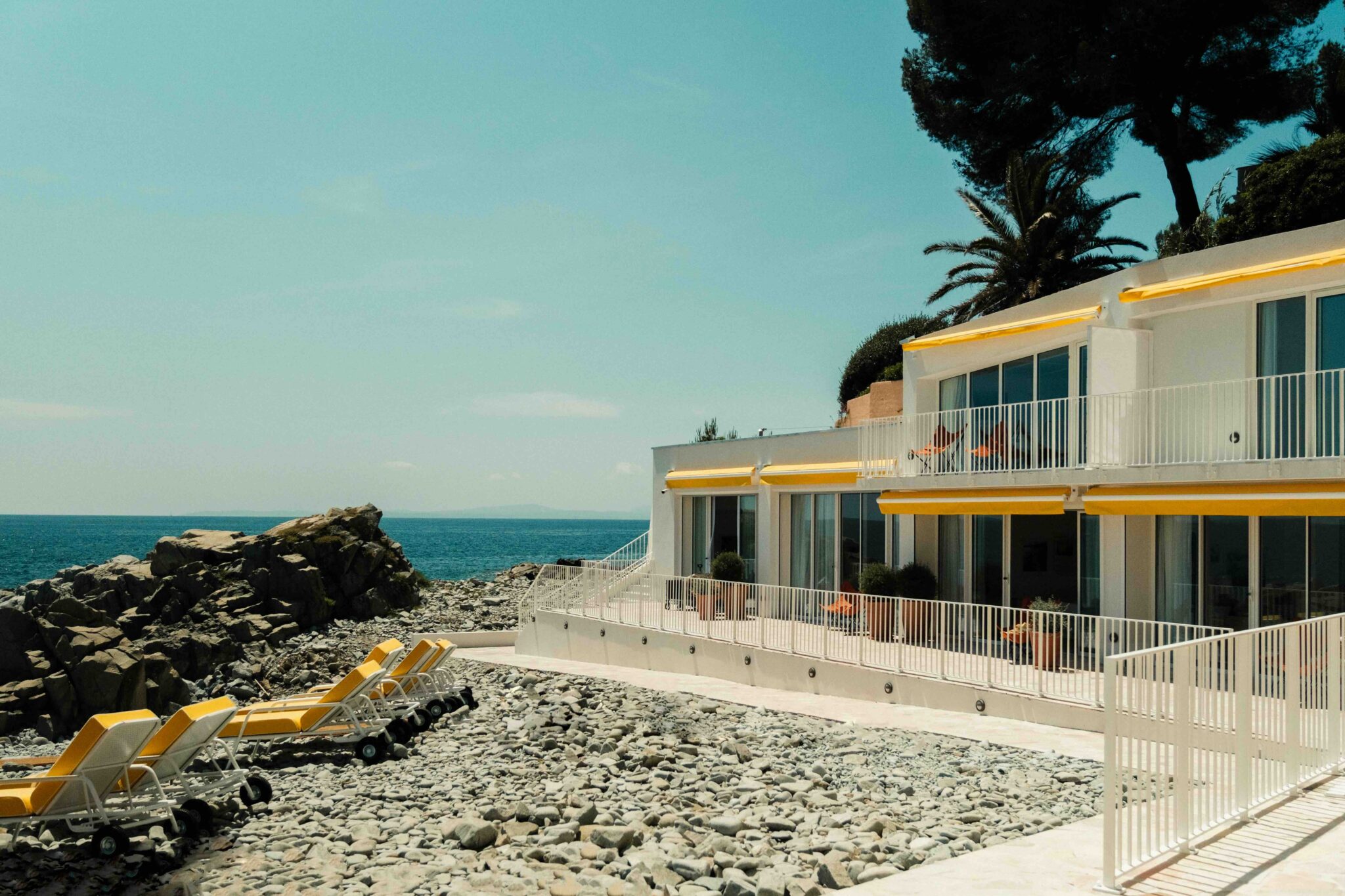 Un mariage sur la Côte d'Azur aux Roches Rouges © Beaumier | Lucas Dutertry