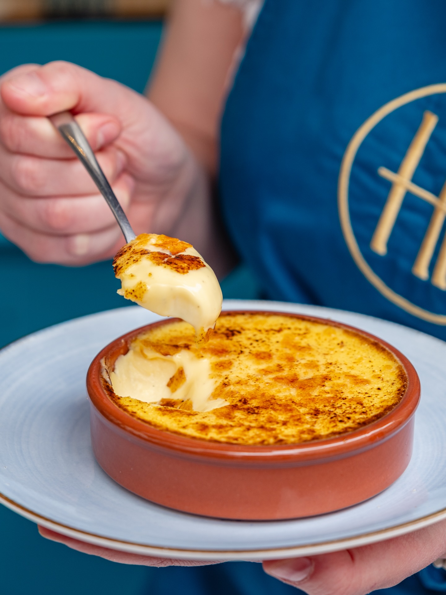 La meilleure crème brûlée de la rue du Cherche-Midi © Hugues Pouget