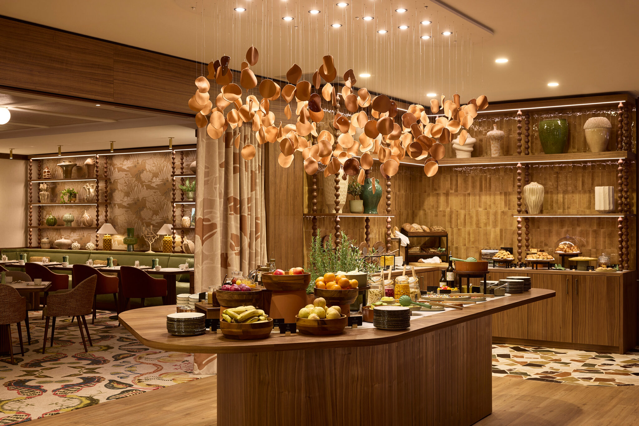La table du petit déjeuner du Grand Hôtel Roi René © Francis Amiand