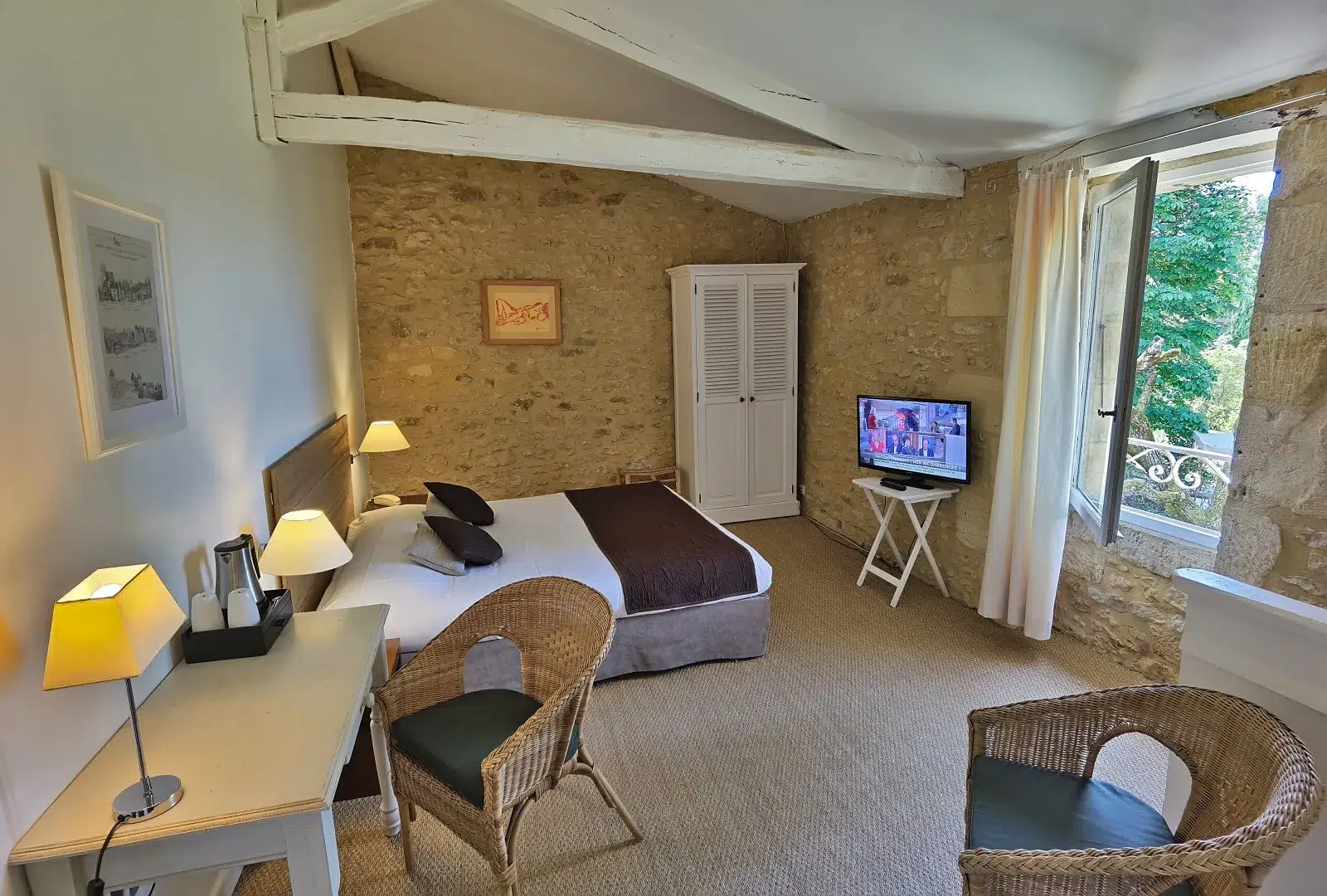 Une chambre de l'hôtel © La Maison des Peyrat