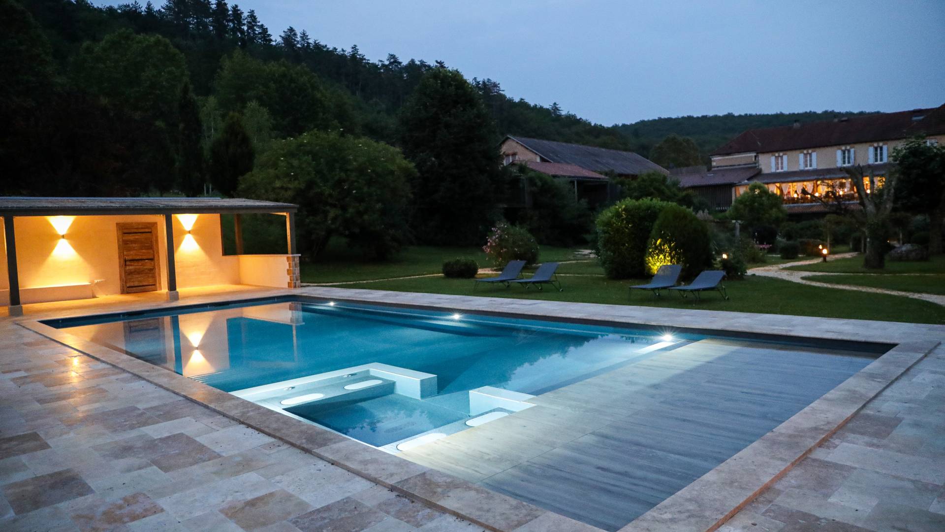 La piscine de l'hôtel © Les Glycines