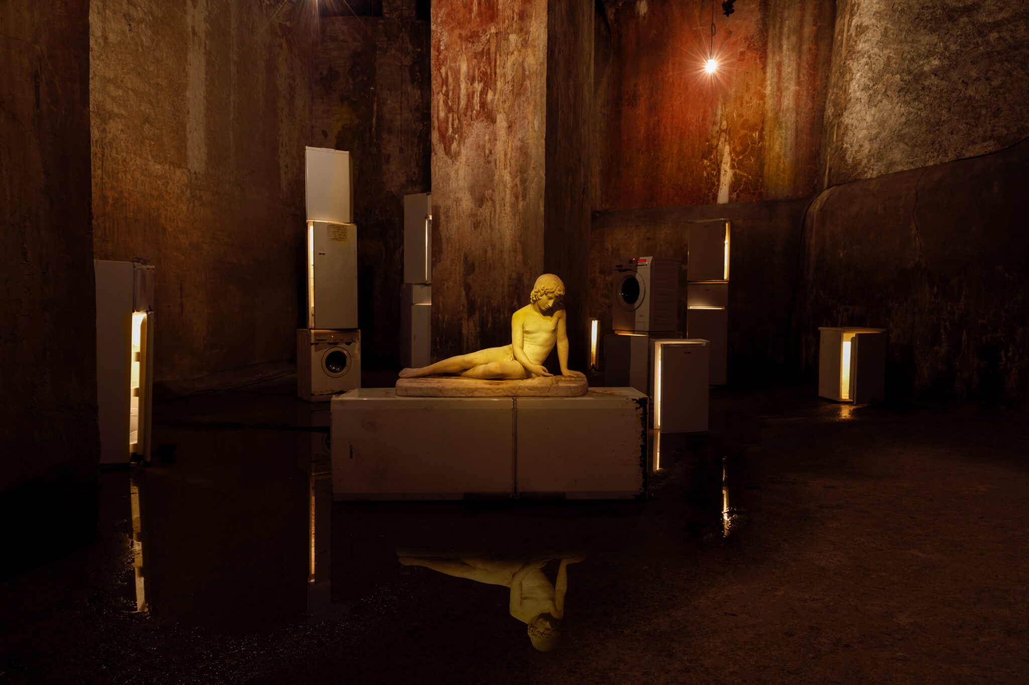 Théo Mercier, Only light left alive - BAD TIMING, Villa Médicis, 2023 © Erwan Fichou